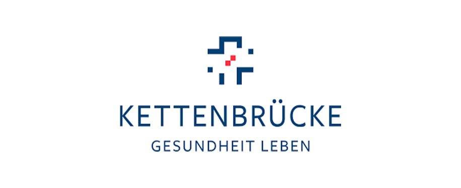 Blaues Logo Kettenbrücke Gesundheit Leben mit einem geometrischen Kreuz auf weißem Grund.